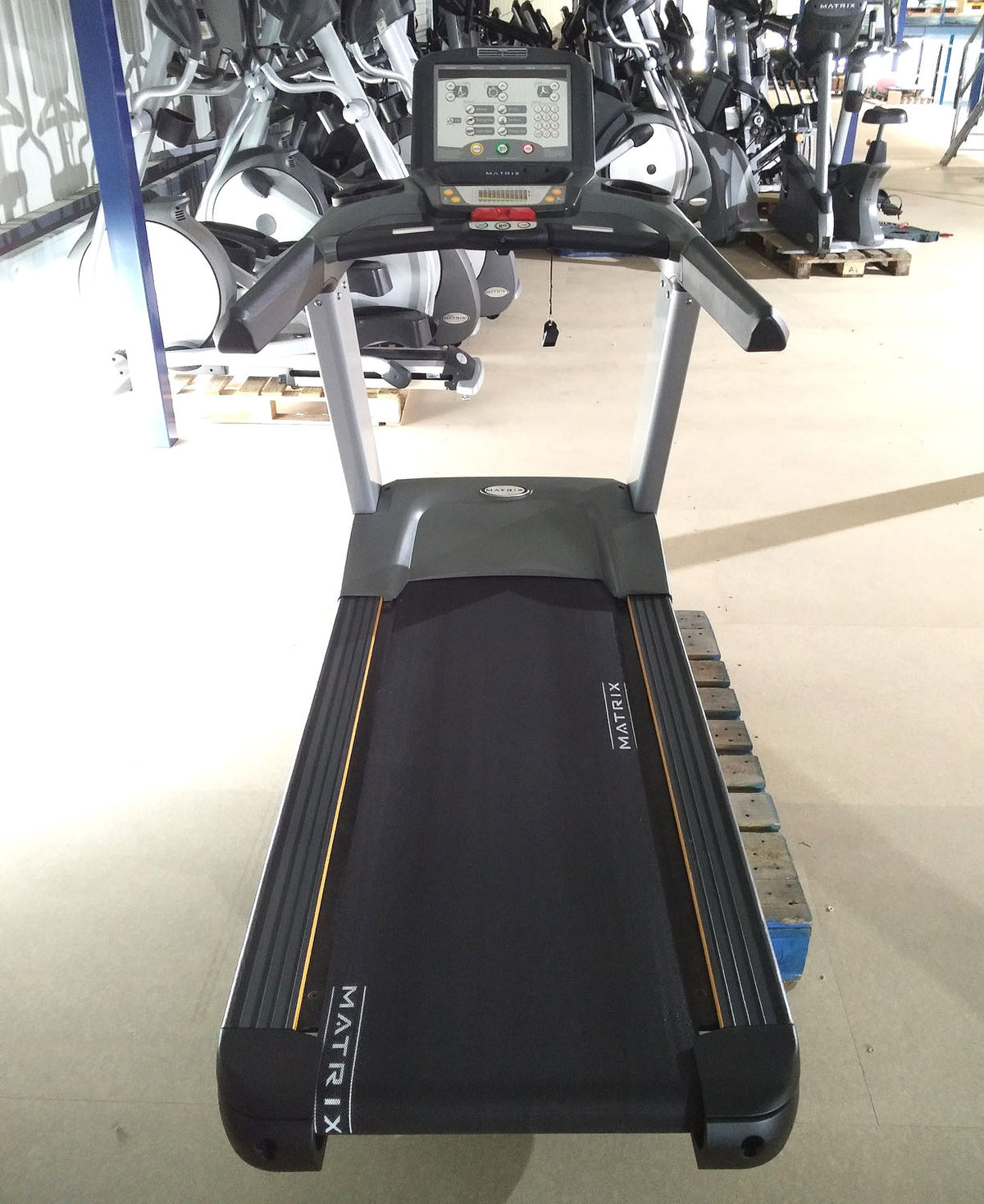 Matrix T5X Laufband, LED Konsole, gebraucht - überholter Zustand inkl. neuer Laufdecke