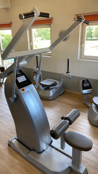 Milon PREMIUM 13-seater strength circuit in aluminum, built in 2016, including TV tower light, used, as good as new - top condition
