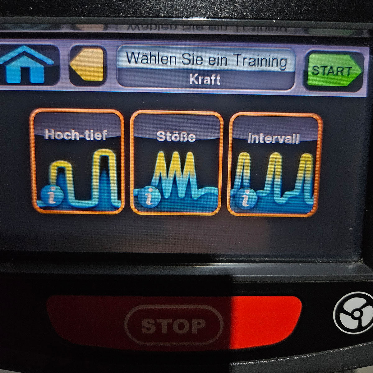 Cybex Arc Trainer 771AT Total Body, Crosstrainer, Ellipsentrainer mit höhenverstellbarer Rampe, Stepper, LED und Touch Display, Rahmenfarbe Silber, gebraucht - überholter Zustand