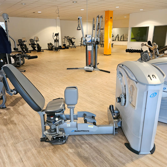Nautilus ONE Hip Abduction-Adduction, Abductors and Adductors 2 in 1 Combination Machine, Model S6AA, Frame Color Silver, Used - Refurbished Condition