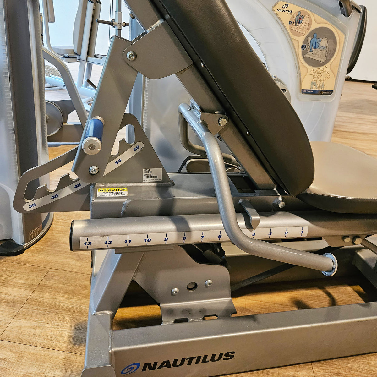 Nautilus ONE Leg Press, Beinpresse sitzend, Model S6LP, Rahmenfarbe Silber, gebraucht - überholter Zustand