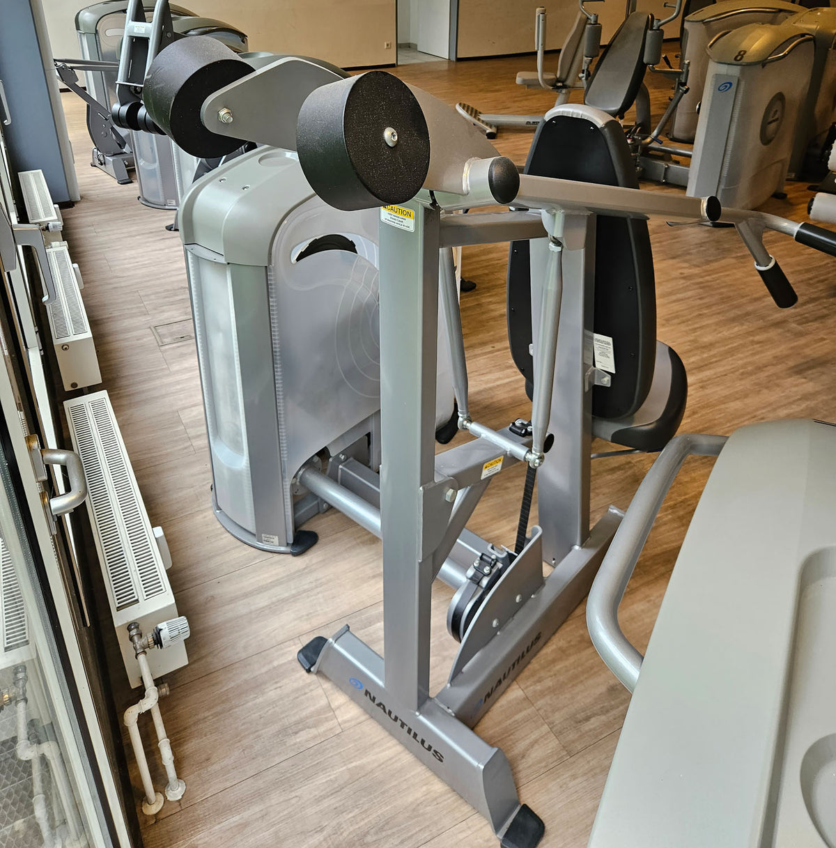 Nautilus ONE Shoulder Press, Schulterpresse, Overheadpress, Model S6SP, Rahmenfarbe Silber, gebraucht - überholter Zustand