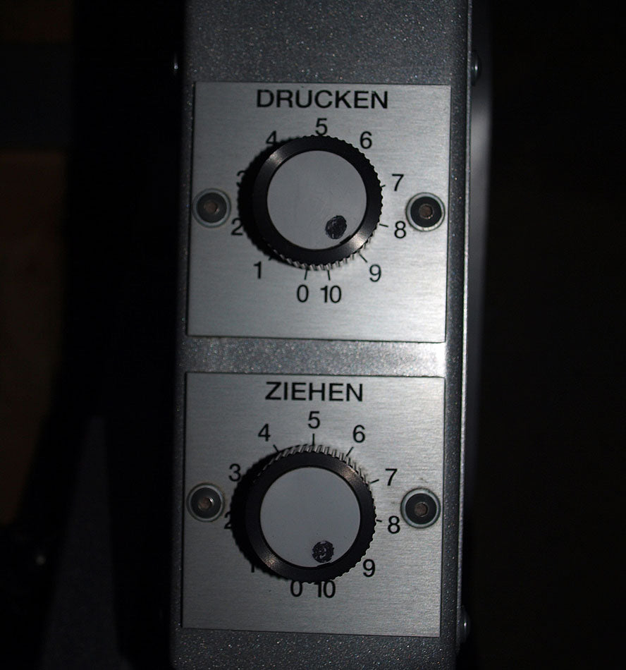 Effective Kraft-Ausdauer Zirkel - 9 Kraftegeräte, Gestell Silber, Polster Orange, gebraucht