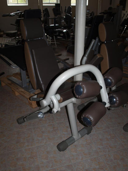 Easy Line von TechnoGym, Zirkel, 8 Fitnessgeräte, Farbe Silber, gebraucht