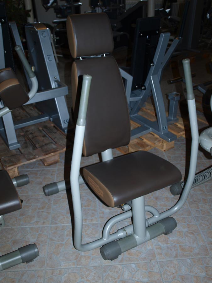 Easy Line von TechnoGym, Zirkel, 8 Fitnessgeräte, Farbe Silber, gebraucht