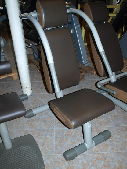Easy Line von TechnoGym, Zirkel, 8 Fitnessgeräte, Farbe Silber, gebraucht