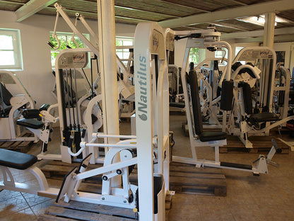 Nautilus Nitro Serie, Kraftgerätepark, 13 Fitnessstudio Geräte, Weiß, gebraucht