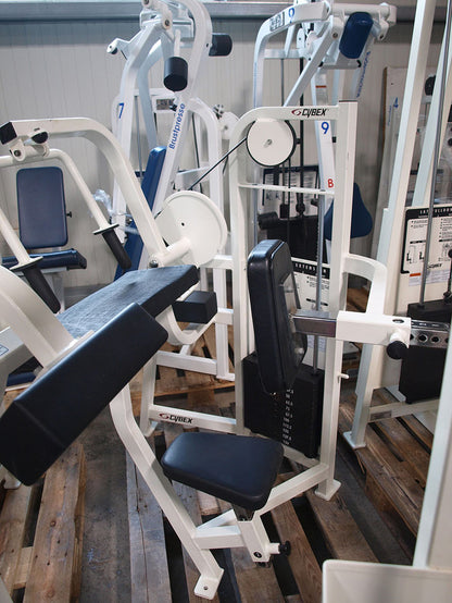 Cybex Kraftgerätepark, gebraucht, bestehend aus 25 Geräten
