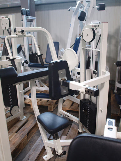 Cybex Kraftgerätepark, gebraucht, bestehend aus 25 Geräten
