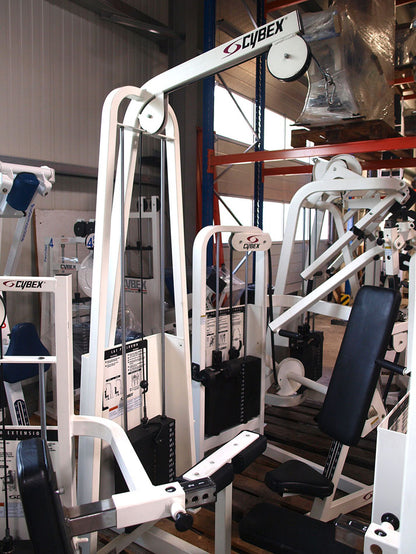 Cybex Kraftgerätepark, gebraucht, 10 Fitnessgeräte, Fitnessstudio Ausstattung