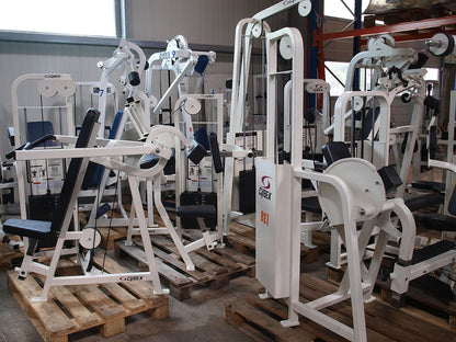 Cybex Kraftgerätepark, gebraucht, bestehend aus 25 Geräten