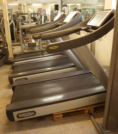 TechnoGym Laufband Excite Line 700 mit Handpuls und Polar, gebraucht