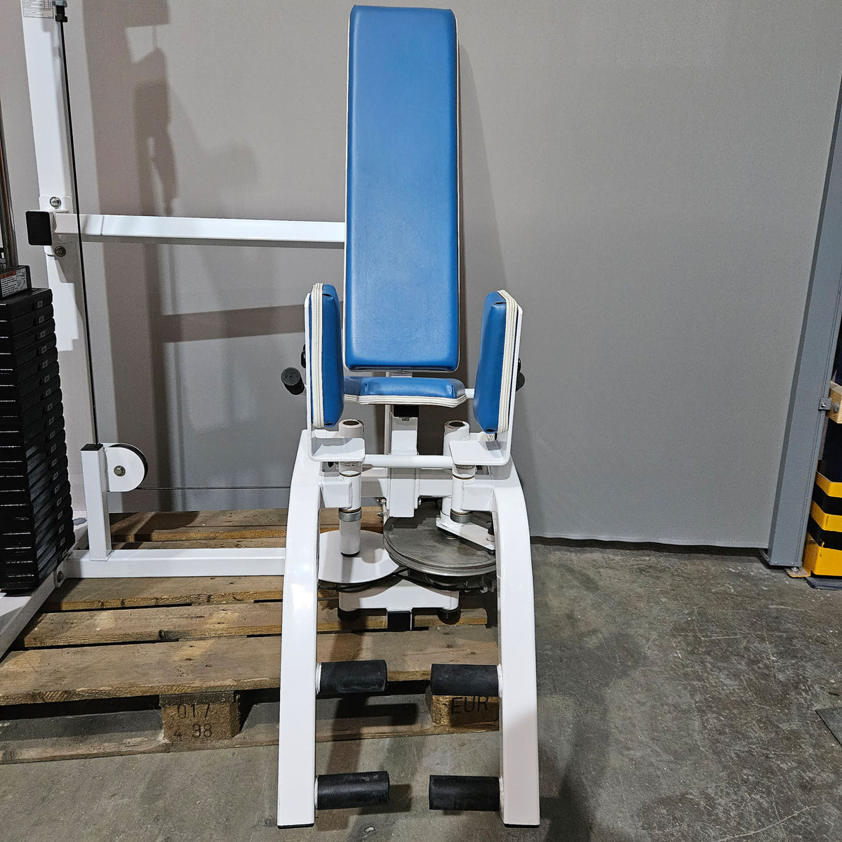 Paramount Inner-Outer Thigh Model 1400 - Abductors and Adductors 2 in 1 Combination Machine - Hip Abduction and Hip Adduction, Made in USA, used - tested condition