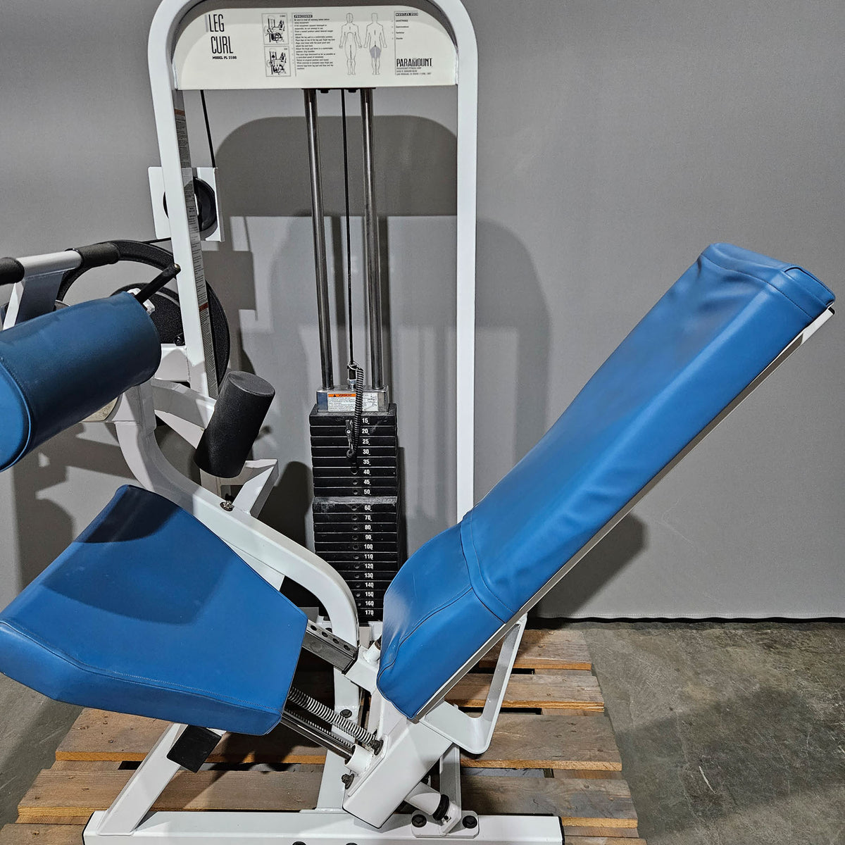 Paramount Leg Curl seated Model PL 2100 - Beinbeuger sitzend, Kniebeuger, Made in USA, Farbe Weiß, gebraucht - geprüfter Zustand