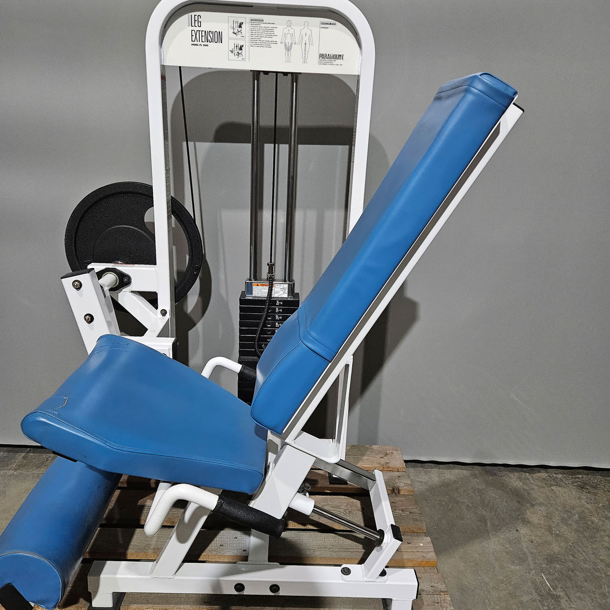 Paramount Leg Extension Model PL 2000 - Beinstrecker, Kniestrecker, Made in USA, Farbe Weiß, gebraucht - geprüfter Zustand