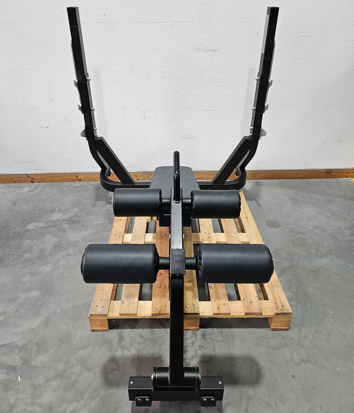 3er Set Technogym Pure Drückerbänke, 1x Flachdrückerbank 1x Schrägdrückerbank und 1x Negativdrückerbank, Pure Strength Bench Series, Farbe Schwarz, gebraucht - überholter Zustand