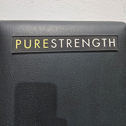 TechnoGym Pure Strength Chest Press, bench press machine plate loaded, chest press, color black, used - refurbished condition