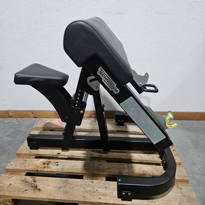 TechnoGym Pure Strength Scott Bench Scottcurl Bank, Bizeps Trainingsbank, Farbe Schwarz, gebraucht - überholter Zustand