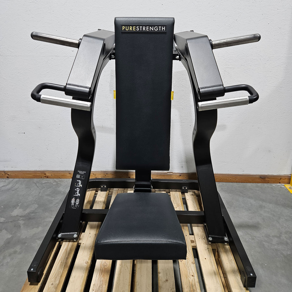 TechnoGym Pure Strength Shoulder Press, Schulterpresse Plate loaded, Farbe Schwarz, gebraucht - überholter Zustand