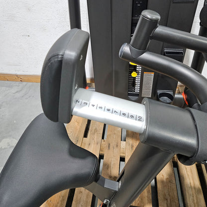 Technogym Selection Pro Upper Back, Rudern mit Bruststütze, Row, Farbe Schwarz, gebraucht, überholter Zustand
