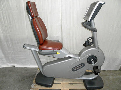 Technogym Recumbent Excite Line 700 mit LED Display und Handpuls und Polar, gebraucht - überholter Zustand