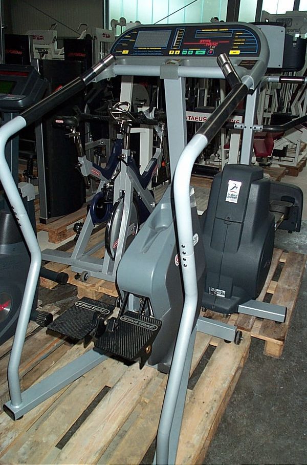Star Trac Cardiogerätepark - 8 gebrauchte Cardiogeräte, Farbe Schwarz