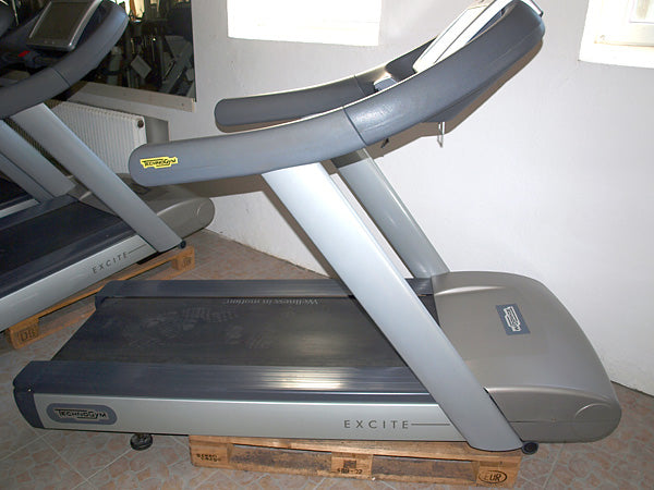 TechnoGym Laufband Excite Line 700 mit TV, gebraucht